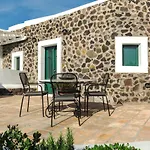 The Vasilicos 4* Imerovigli (Santorini)