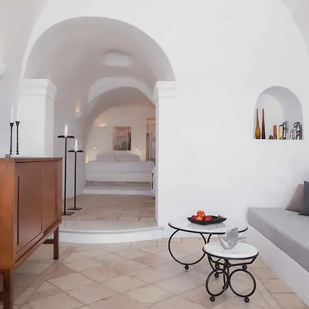 The Vasilicos 4* Imerovigli (Santorini)