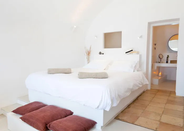 The Vasilicos Hotel Imerovigli (Santorini)